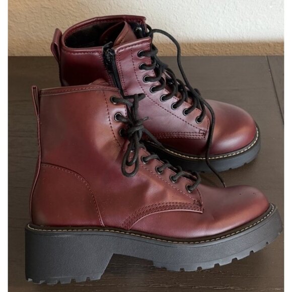 Madden girl Carra Platform Combat Boots Women’s Size 6 Burgundy Lace-up Side Zip - Picture 2 of 11